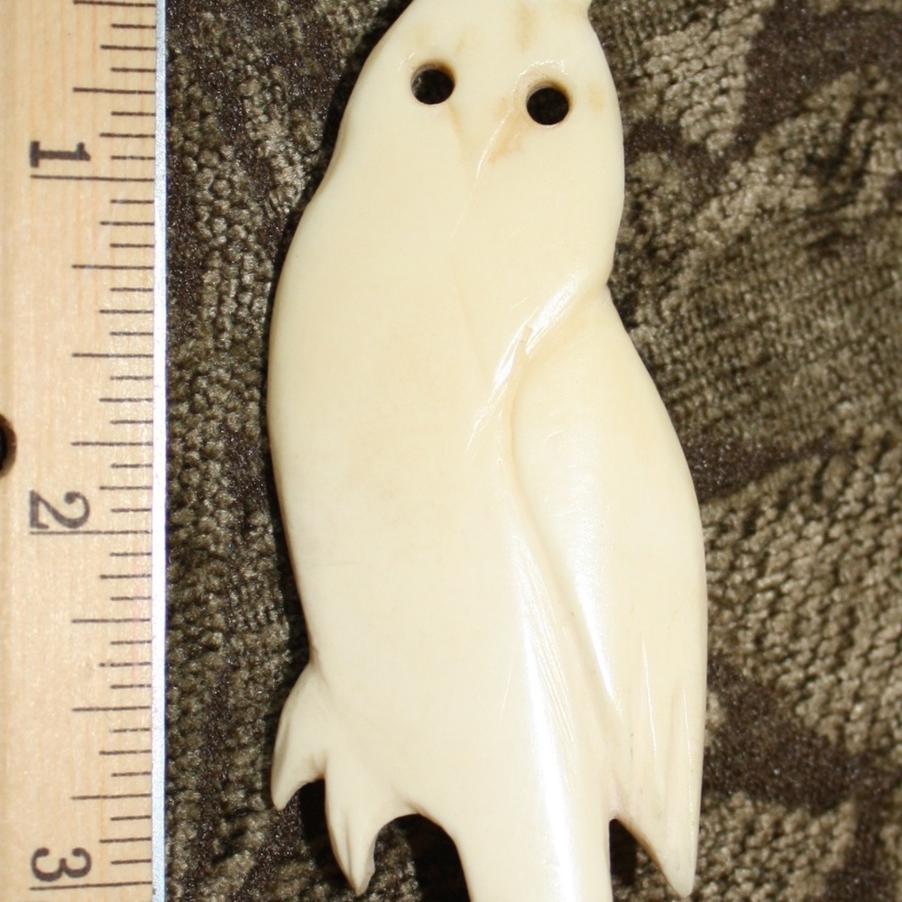 Bone Owl Pin - Picture 6 of 7